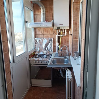 Rental of a budget 3-room apartment, 74 m², Tomis Nord, Constanța, Romania